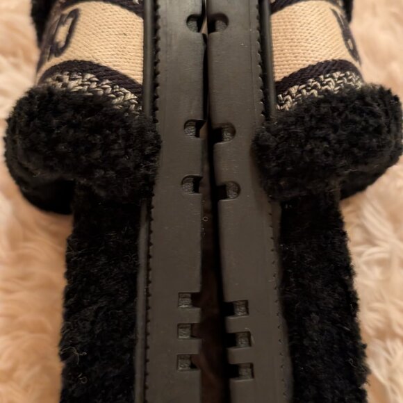 Slipper - Picture 5 of 6